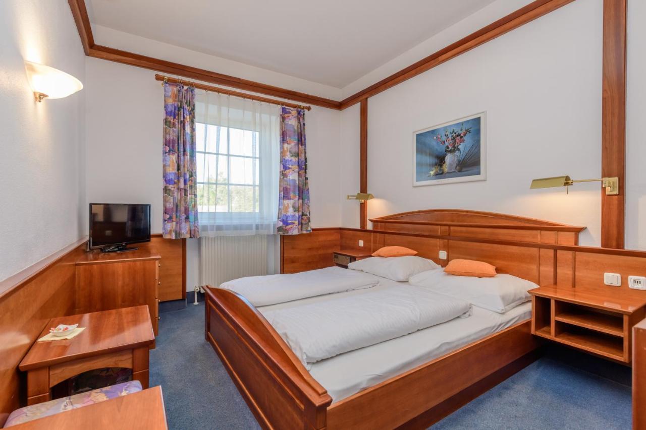 Gasthof Stoeckler Hotel Enns Ngoại thất bức ảnh