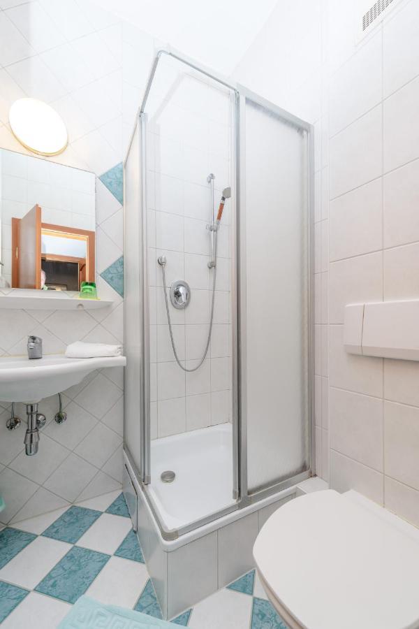 Gasthof Stoeckler Hotel Enns Ngoại thất bức ảnh