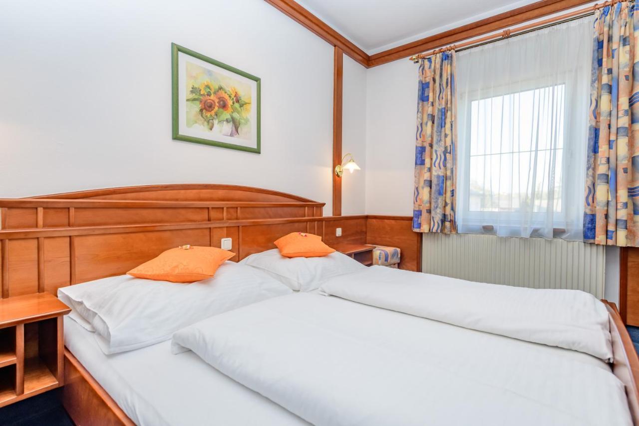 Gasthof Stoeckler Hotel Enns Ngoại thất bức ảnh