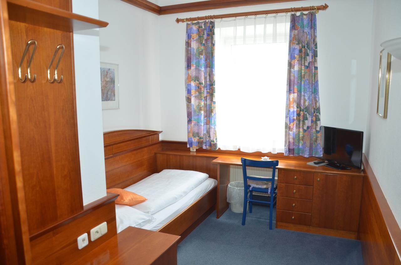 Gasthof Stoeckler Hotel Enns Ngoại thất bức ảnh