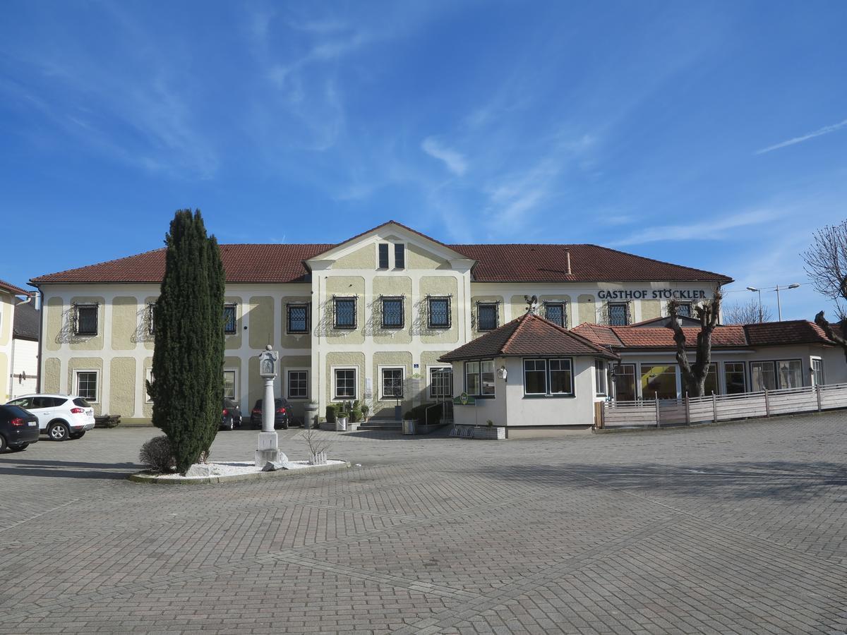 Gasthof Stoeckler Hotel Enns Ngoại thất bức ảnh