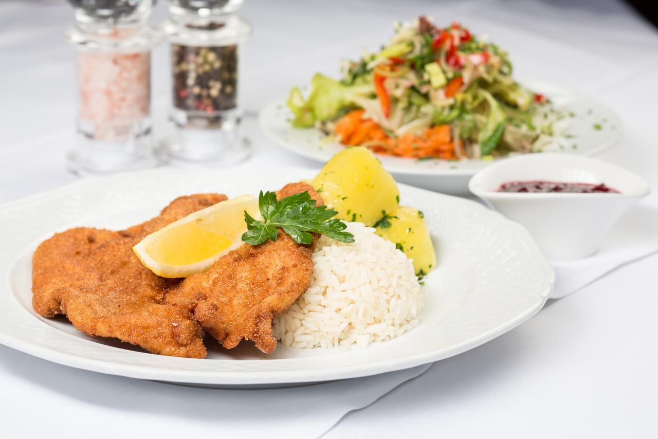 Gasthof Stoeckler Hotel Enns Ngoại thất bức ảnh