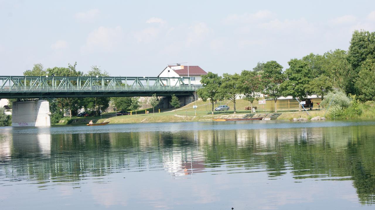 Gasthof Stoeckler Hotel Enns Ngoại thất bức ảnh